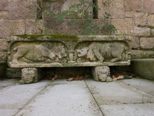 Jardinera 5 — Cantería Fernández